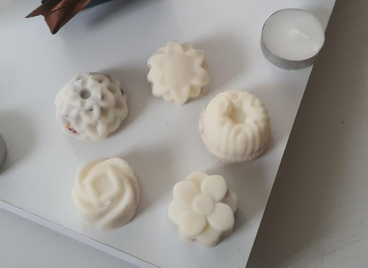 Candle Set of 21 Large Premium Wax Melts Handmade Fresh Botanical Petals