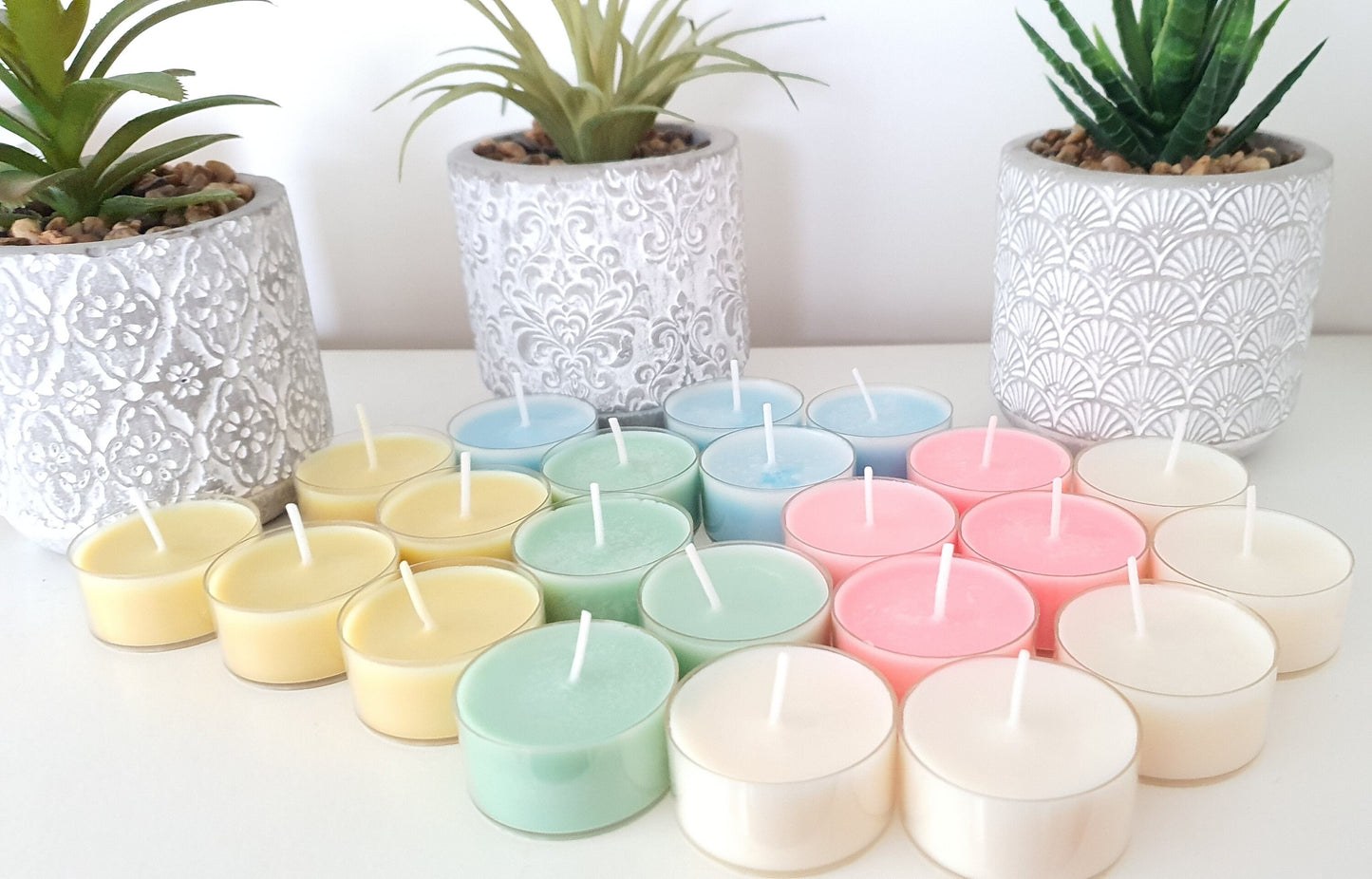18-Pack of Scented Tropical Oceans Away Tea Light Candles