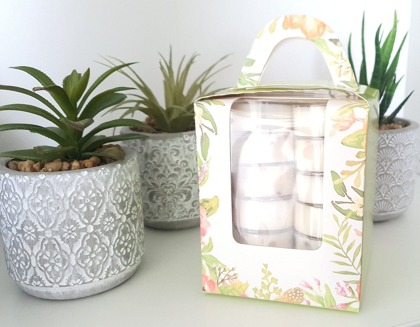18 Pack Woody Essential Oils Infusion Scented Tea Light Scents