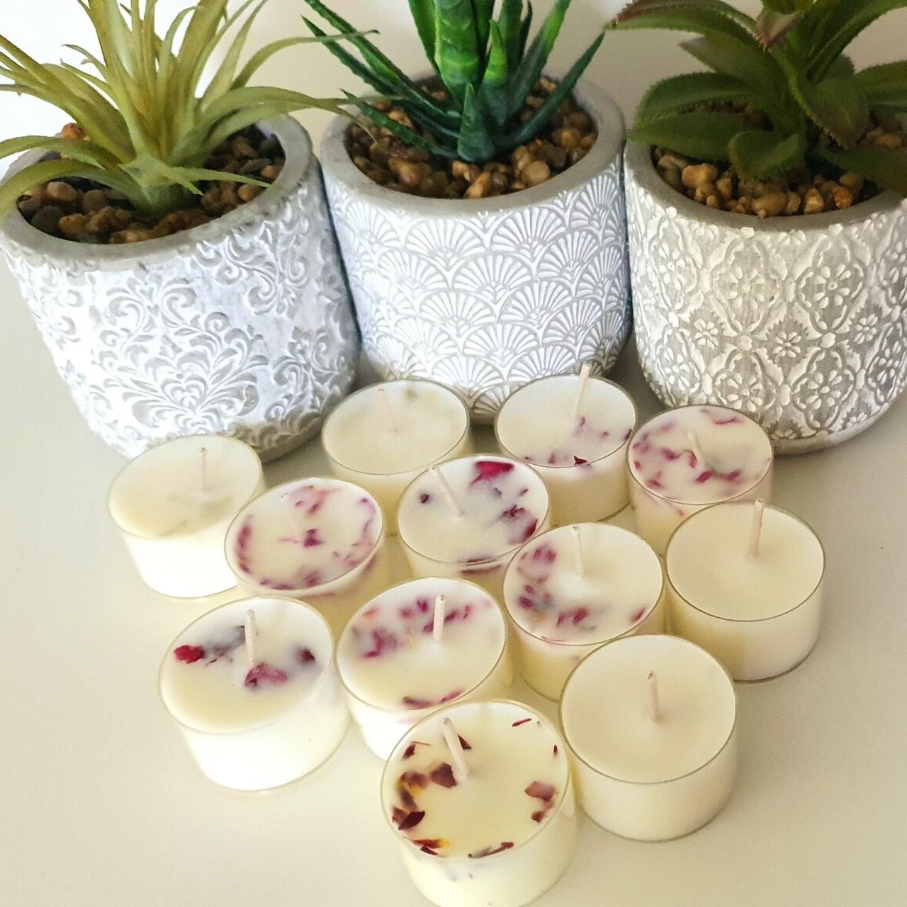 Zesty Lemon Essential Oil Tealight Candles, Botanical Petals, Vegan Wax, 6-Hour Burn