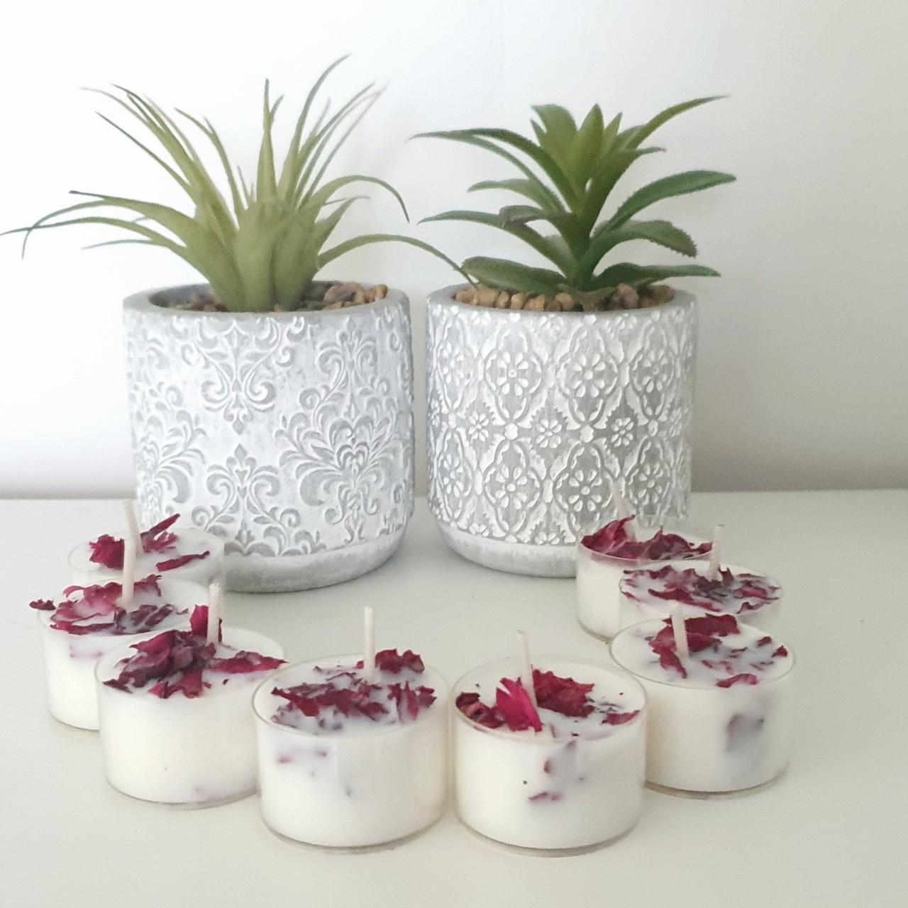 18 Personalised Wedding Candles Favours for Guests
