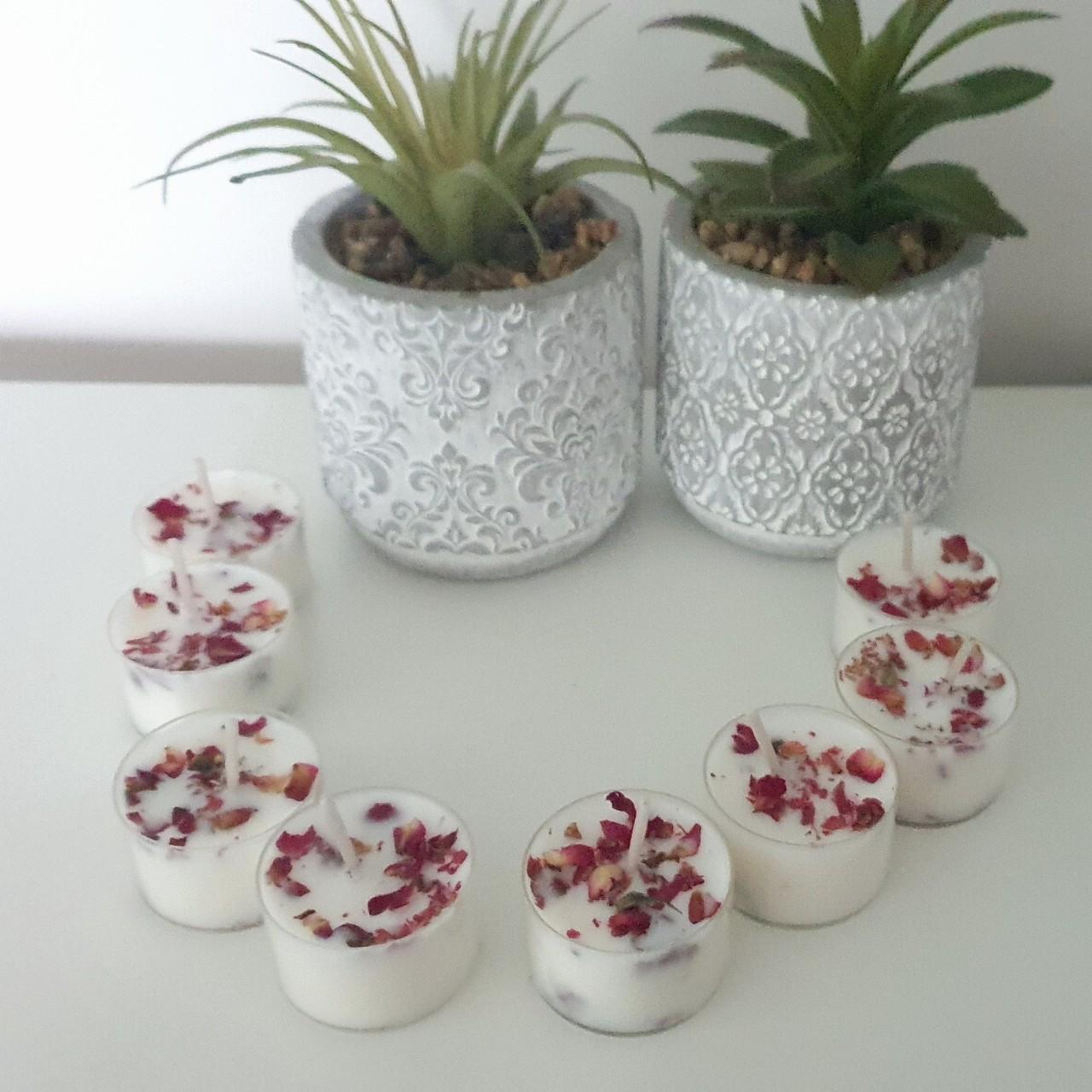 Bright Mandarin Essential Oil Tealight Candles, Botanical Petals, Vegan Wax, 6-Hour Burn