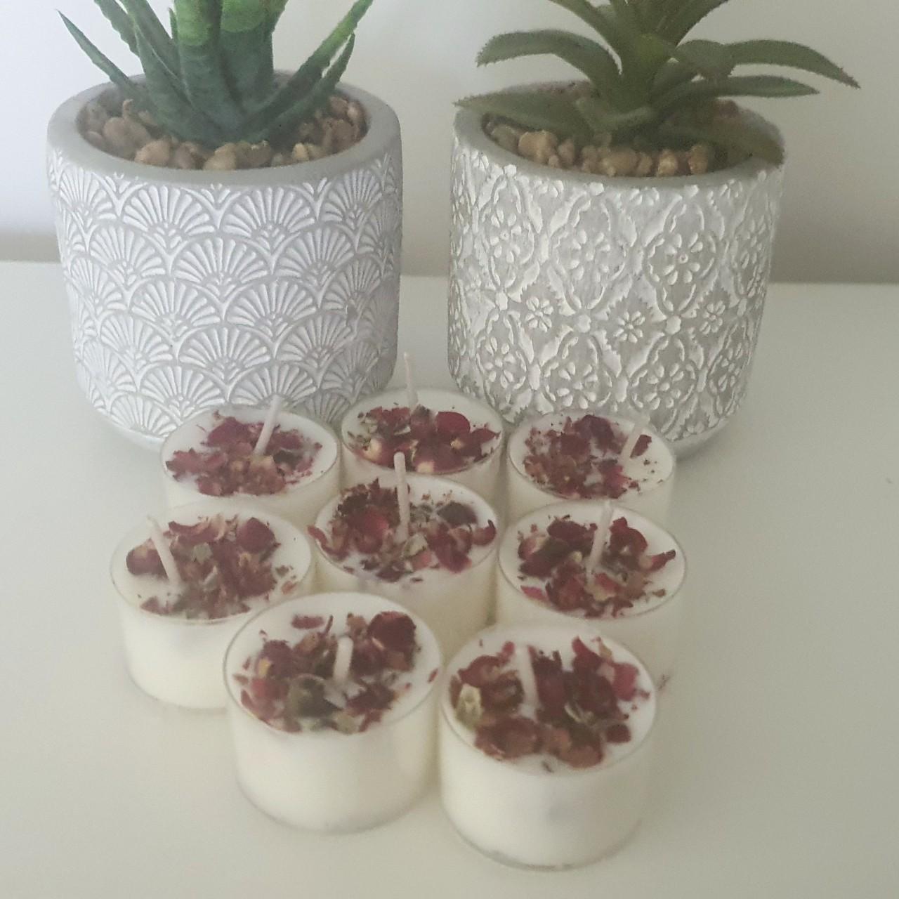 Sweet Tangerine Essential Oil Tealight Candles, Botanical Petals, Vegan Wax, 6-Hour Burn