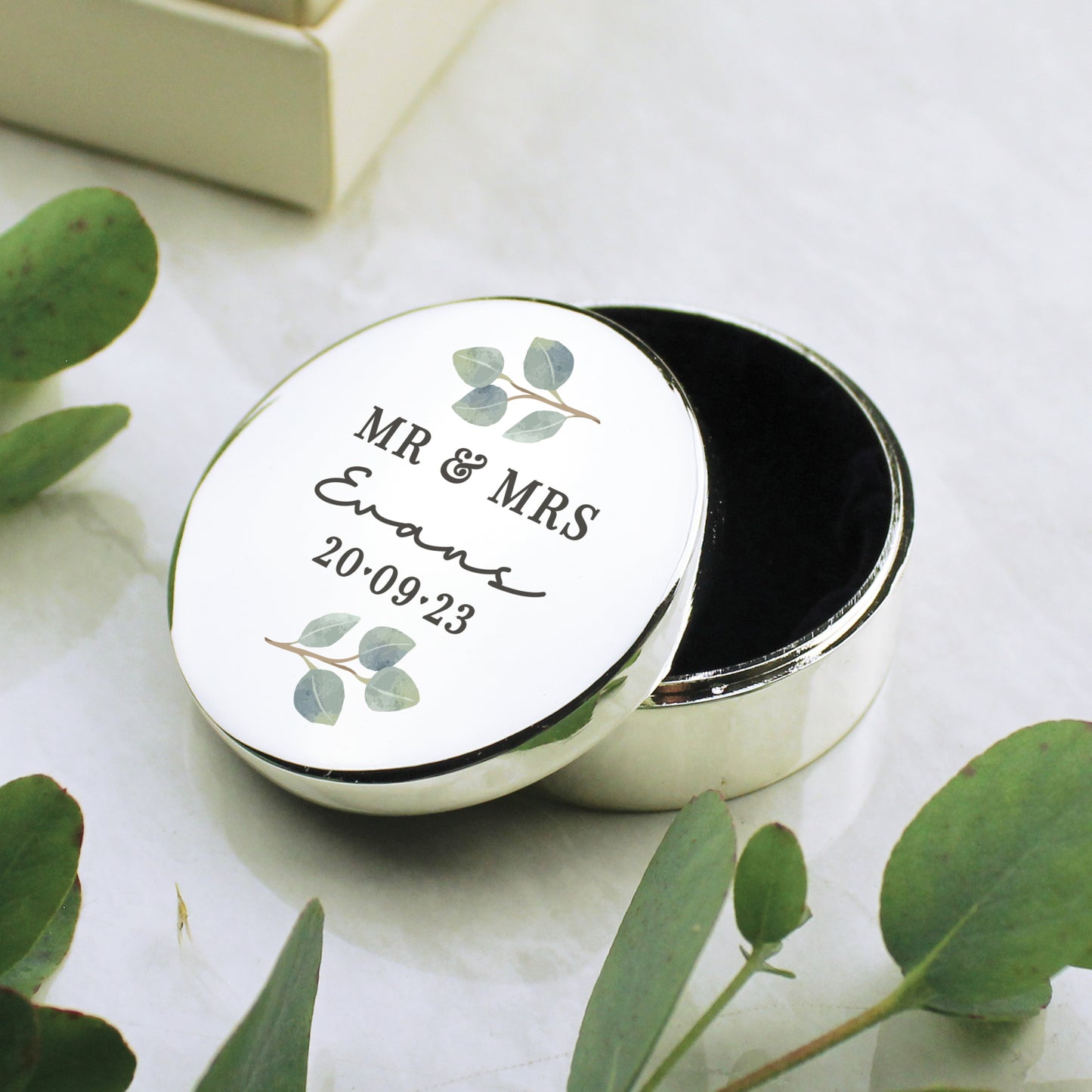 Engagement gifts for couples